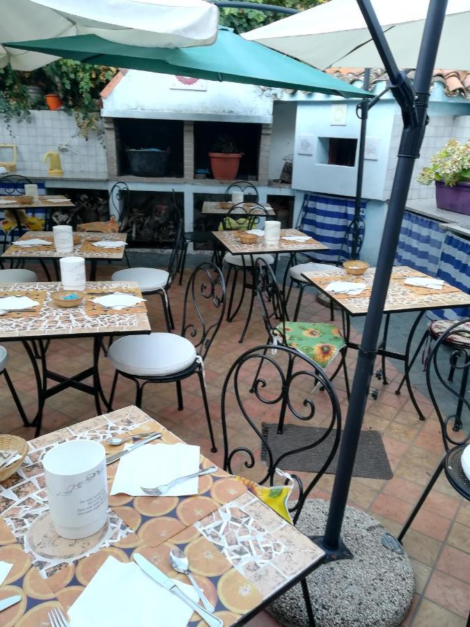 Affitta Camere Casa Delle Rose Villanova Monteleone Zewnętrze zdjęcie
