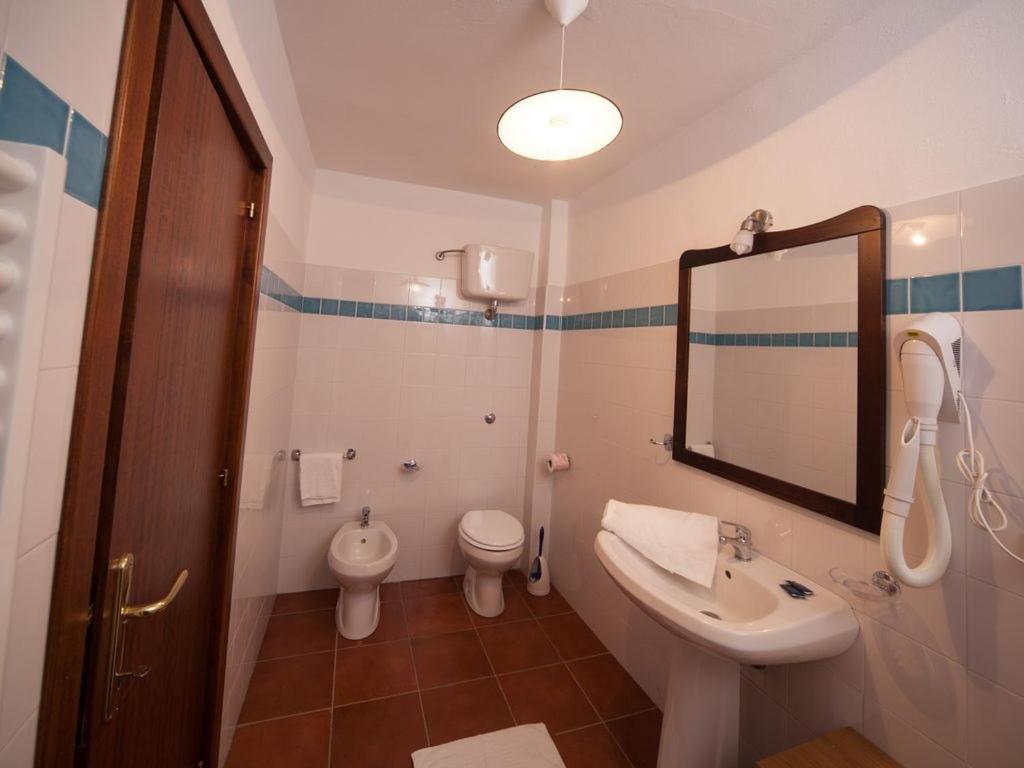Affitta Camere Casa Delle Rose Villanova Monteleone Zewnętrze zdjęcie